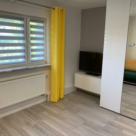 Comfortable Studio Only 20 Minutes From International Conference Center Katowice Best Place For Wuf2022 Eec Tnf Off Etc Siemianowice Śląskie Dış mekan fotoğraf