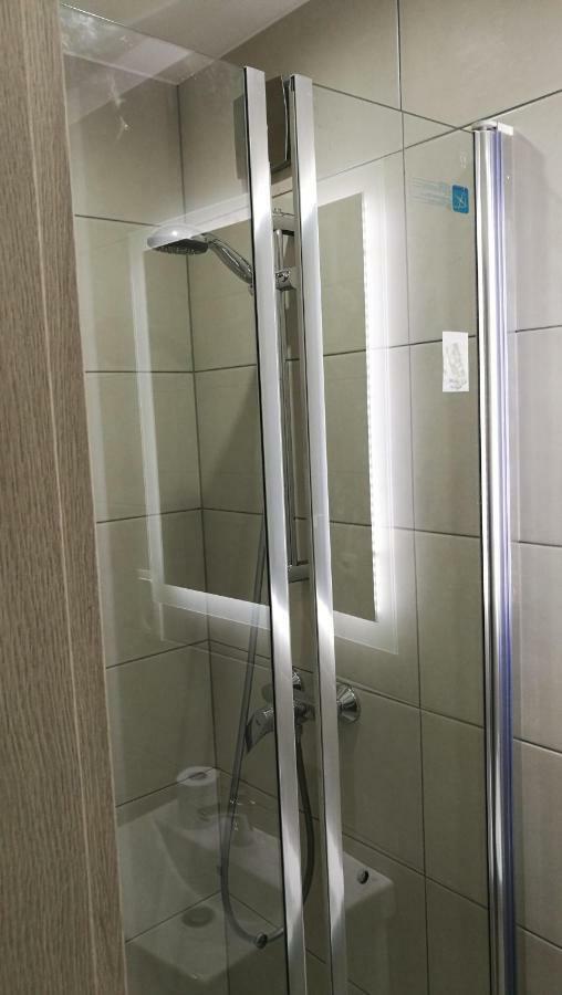 Comfortable Studio Only 20 Minutes From International Conference Center Katowice Best Place For Wuf2022 Eec Tnf Off Etc Siemianowice Śląskie Dış mekan fotoğraf